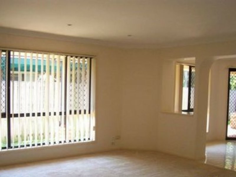 35 Pinelands Circuit, Redland Bay QLD 4165