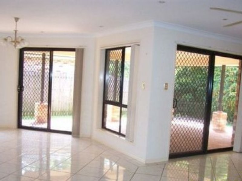 35 Pinelands Circuit, Redland Bay QLD 4165