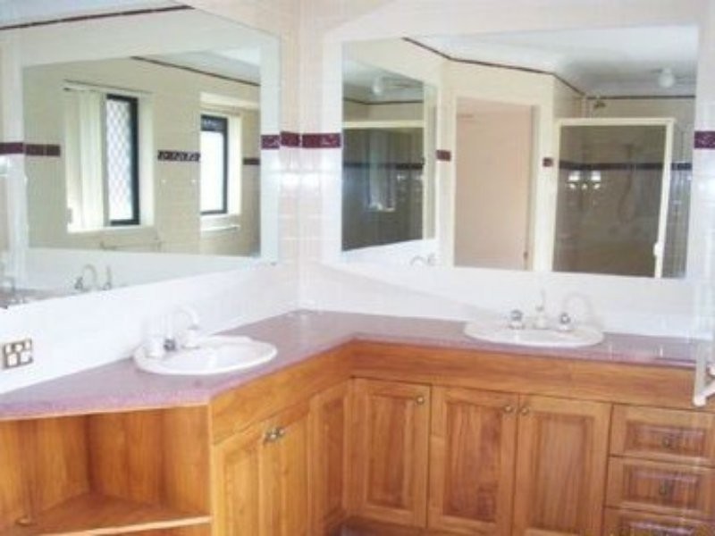 35 Pinelands Circuit, Redland Bay QLD 4165