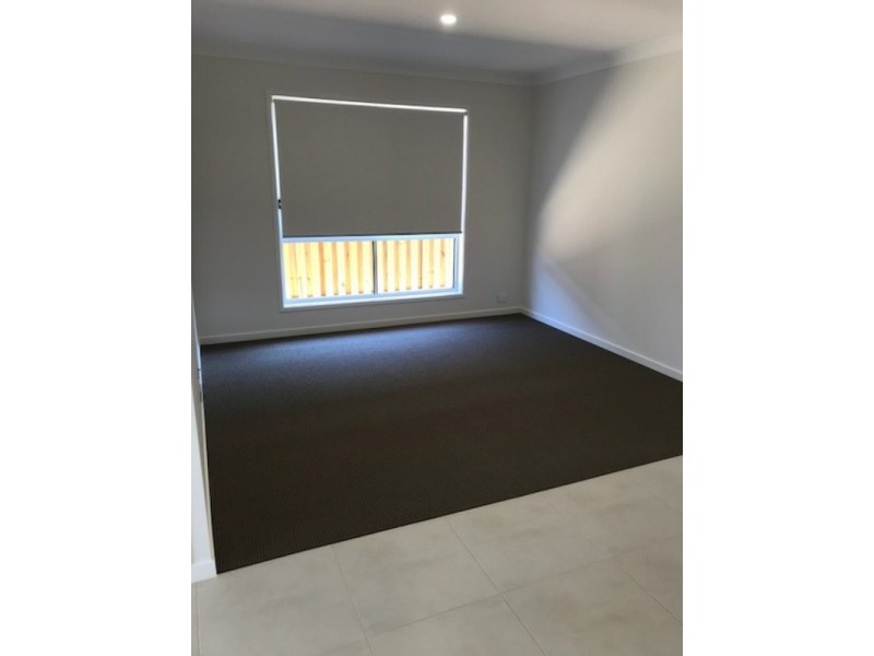 6 Swansea Circuit, Redland Bay QLD 4165