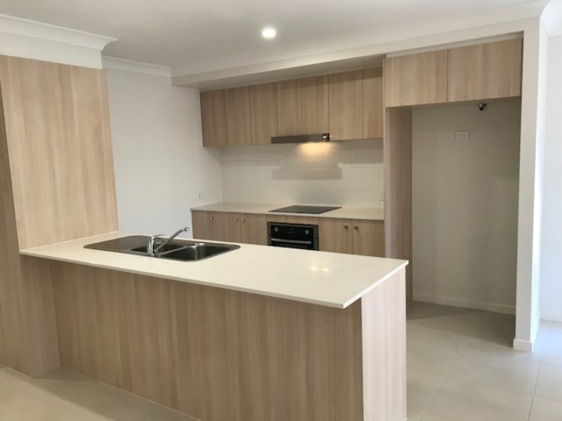 6 Swansea Circuit, Redland Bay QLD 4165