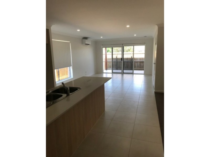 6 Swansea Circuit, Redland Bay QLD 4165