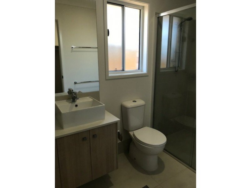 6 Swansea Circuit, Redland Bay QLD 4165