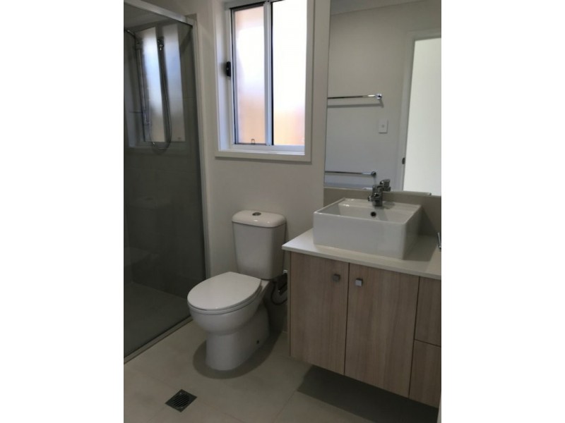 6 Swansea Circuit, Redland Bay QLD 4165