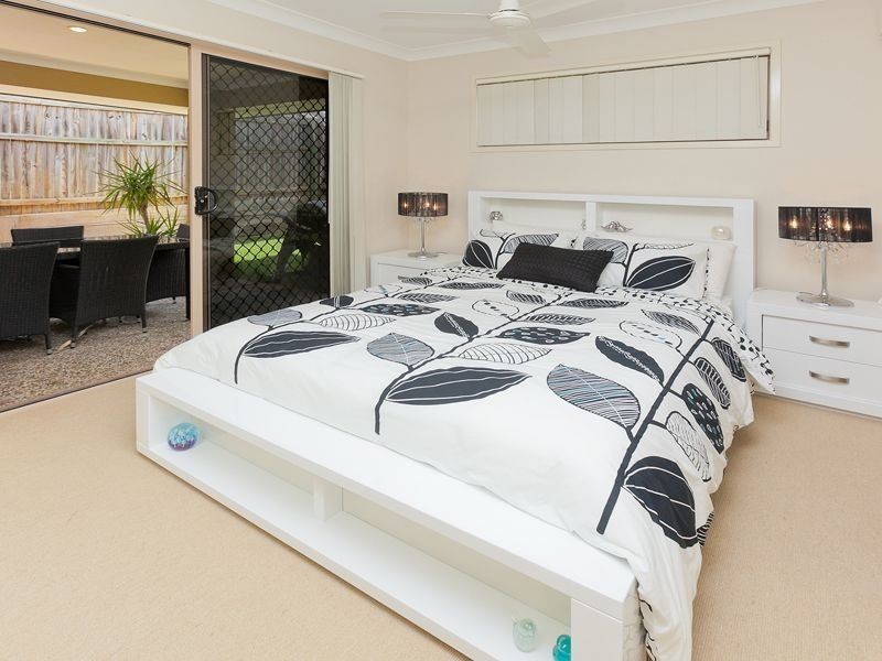 35 LAKES ENTRANCE DRIVE, Springfield Lakes QLD 4300