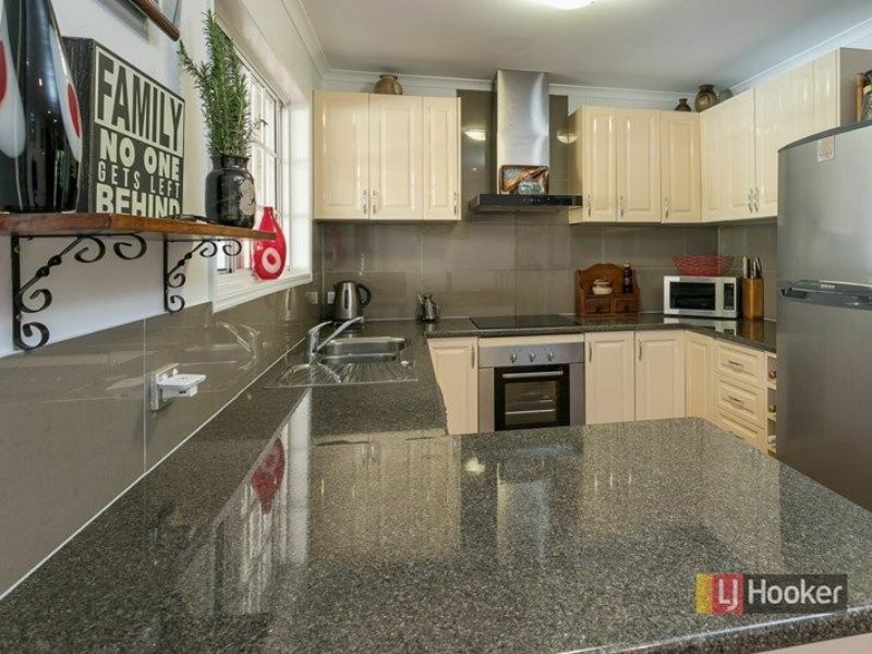12/205 Colburn Ave, Victoria Point QLD 4165