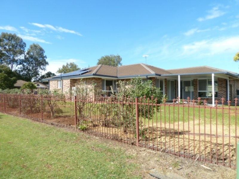 6 Pinelands Circuit, Redland Bay QLD 4165