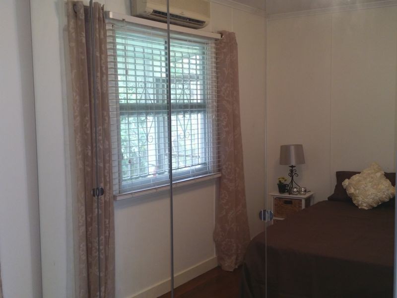 15 KILLARNEY AVENUE, Manly West QLD 4179