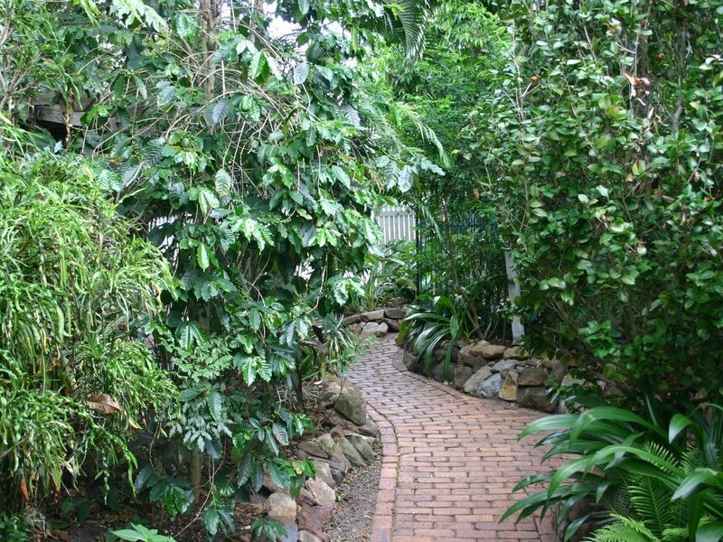 15 KILLARNEY AVENUE, Manly West QLD 4179