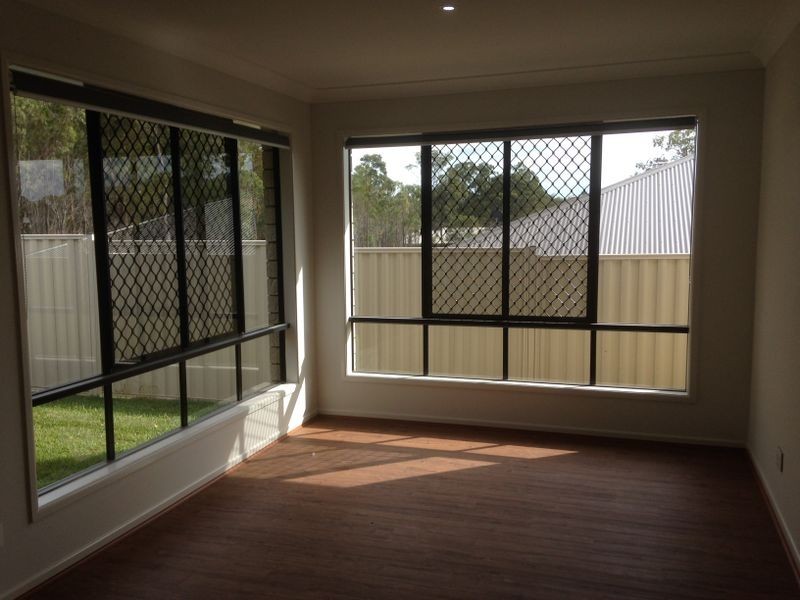 72 EMPEROR DRIVE, Redland Bay QLD 4165