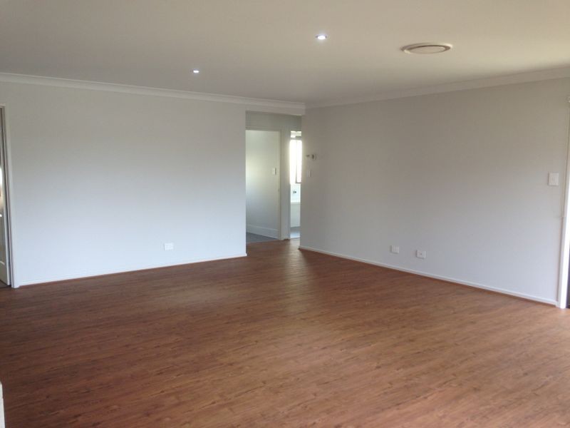 72 EMPEROR DRIVE, Redland Bay QLD 4165