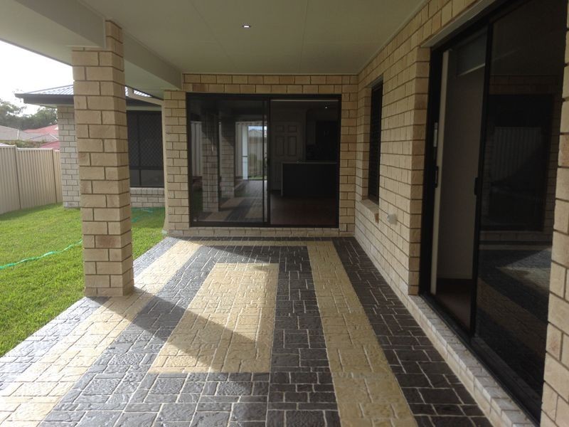 72 EMPEROR DRIVE, Redland Bay QLD 4165