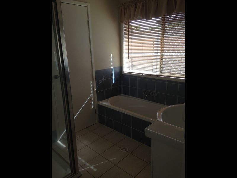 42 BROADWATER TERRACE, Redland Bay QLD 4165