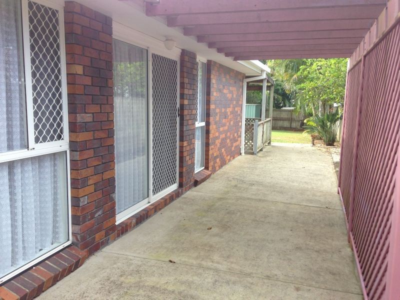 42 BROADWATER TERRACE, Redland Bay QLD 4165