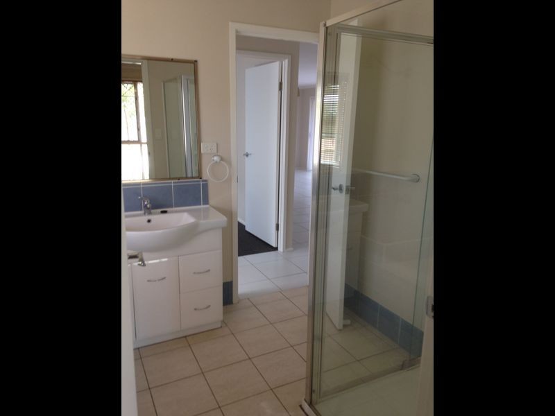 42 BROADWATER TERRACE, Redland Bay QLD 4165