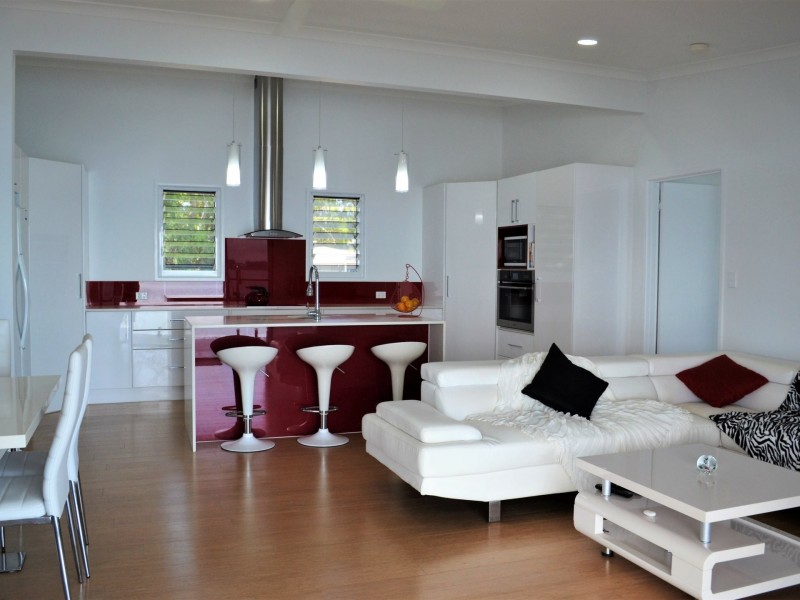 55 Bay Drive, Russell Island QLD 4184