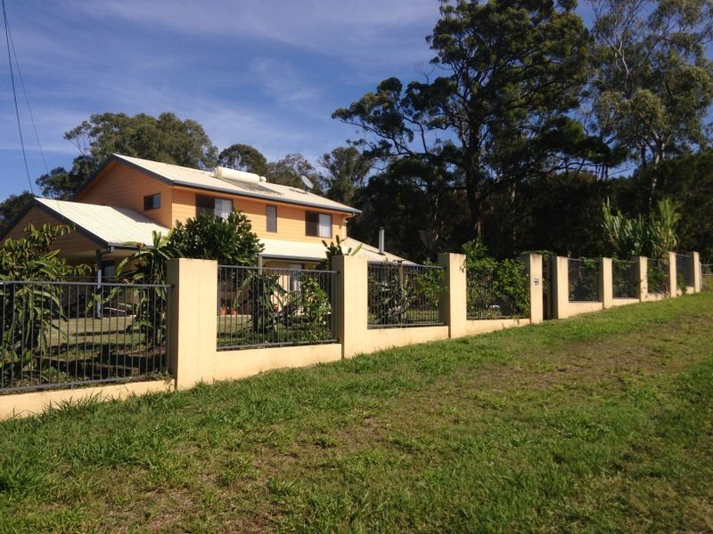 106 GILES ROAD, Redland Bay QLD 4165