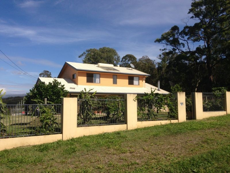 106 GILES ROAD, Redland Bay QLD 4165