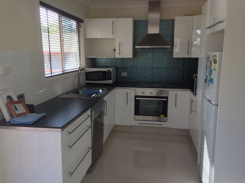 6 WILKIE STREET, Redland Bay QLD 4165