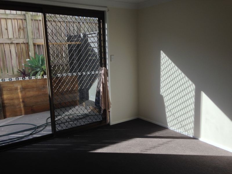 6 WILKIE STREET, Redland Bay QLD 4165