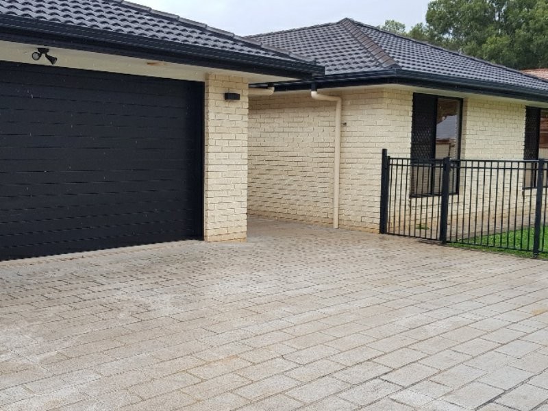 3 Bluefin Court, Redland Bay QLD 4165