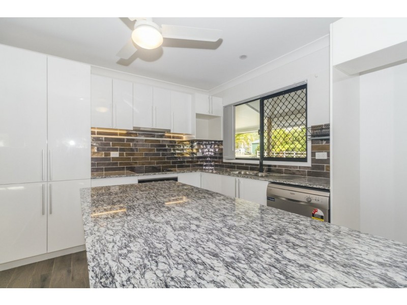 10 Guthrie Street, Russell Island QLD 4184