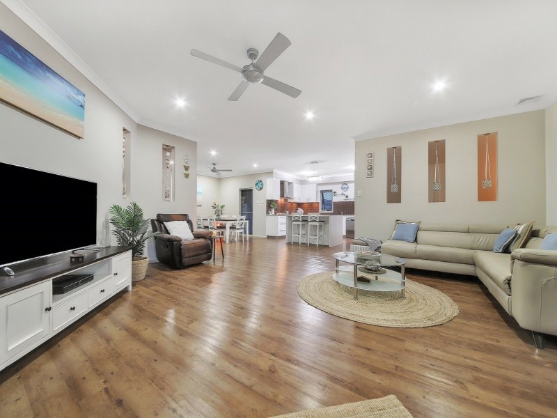 5 AQUILA STREET, Redland Bay QLD 4165