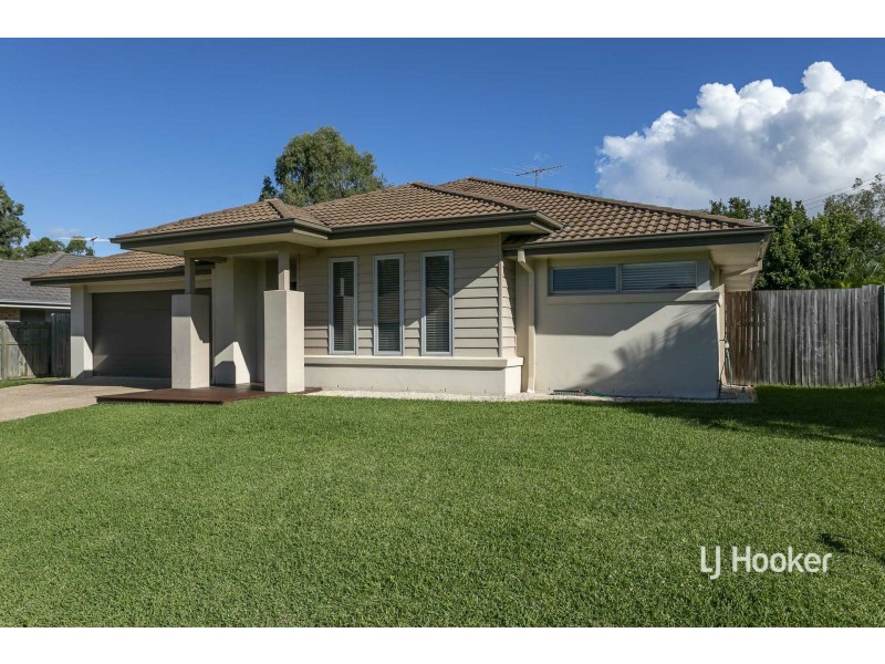 4 Mervyn Crescent, Redland Bay QLD 4165