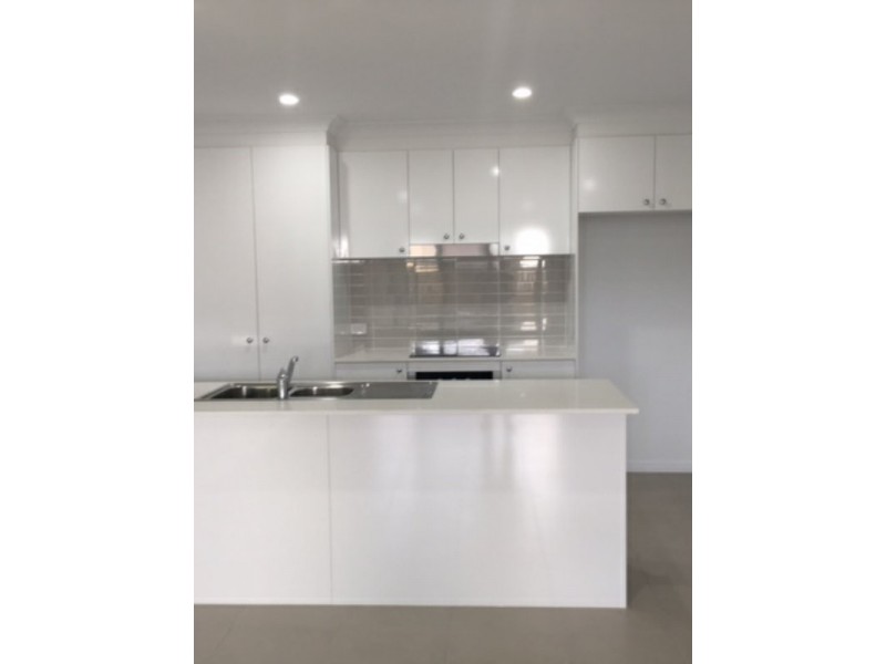 3/113 Broadwater Terrace, Redland Bay QLD 4165