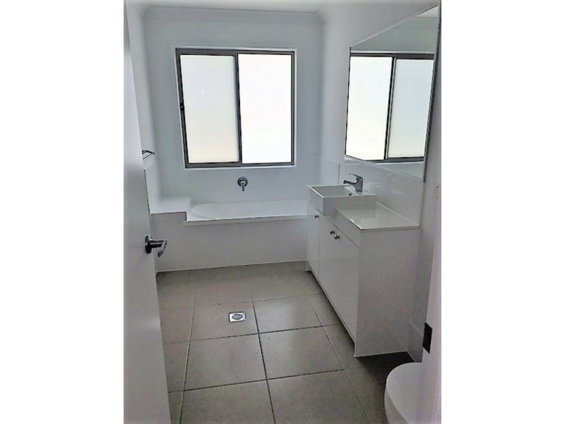 3/113 Broadwater Terrace, Redland Bay QLD 4165