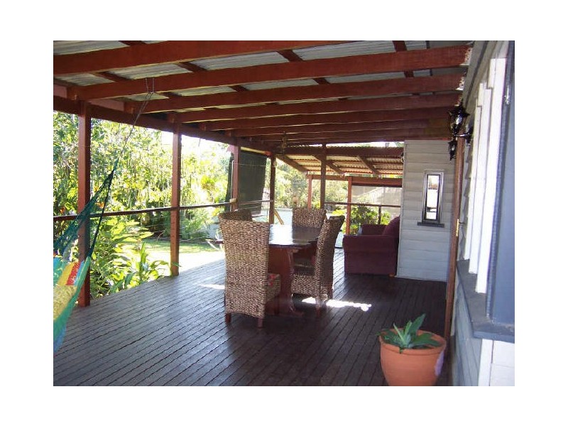 6 Oakland Avenue, Redland Bay QLD 4165