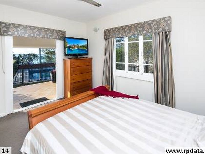 32-34 GRAY STREET, Redland Bay QLD 4165