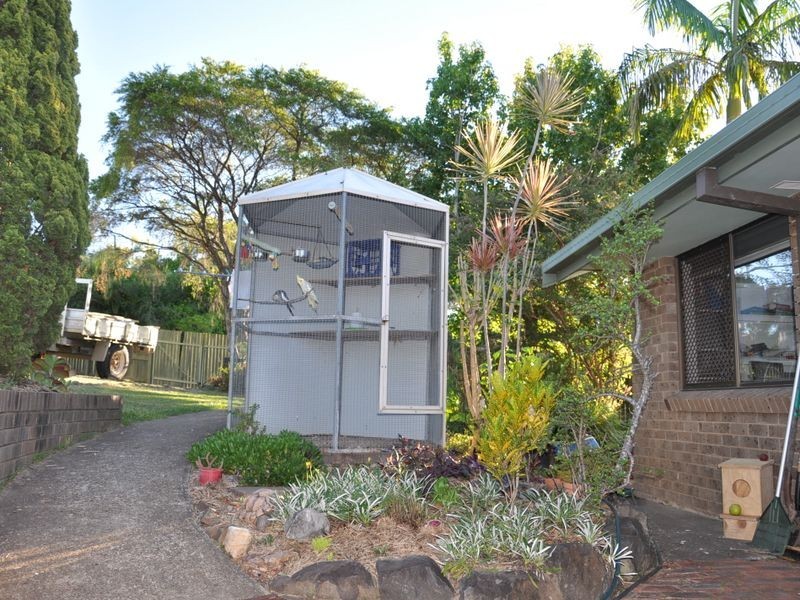 2 BANKSIA STREET, Redland Bay QLD 4165