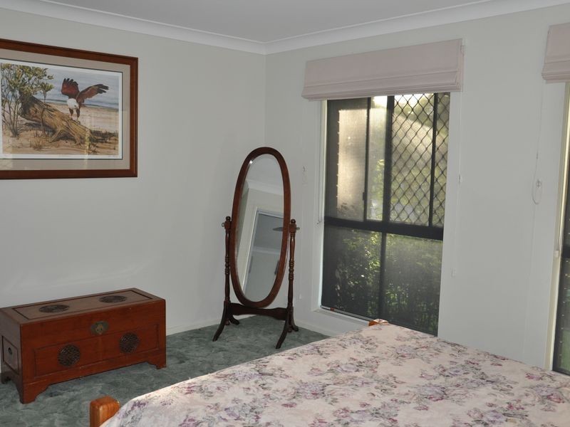2 BANKSIA STREET, Redland Bay QLD 4165