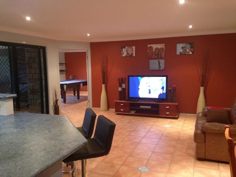 5 LANYARD PLACE, Redland Bay QLD 4165