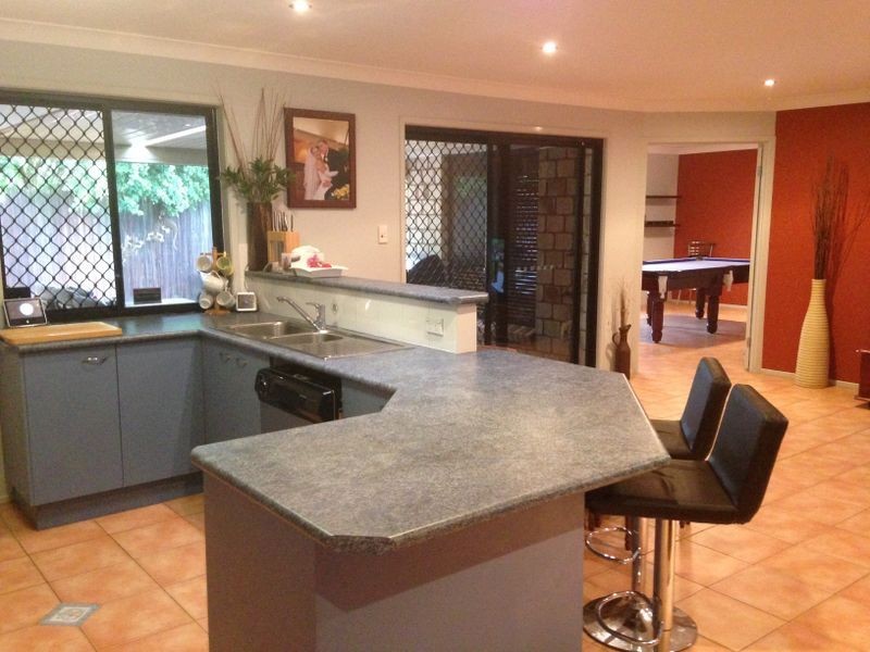 5 LANYARD PLACE, Redland Bay QLD 4165