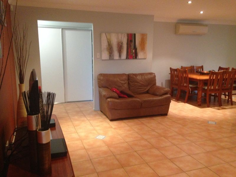 5 LANYARD PLACE, Redland Bay QLD 4165