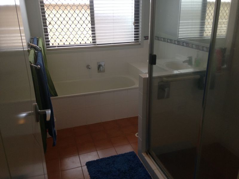 5 LANYARD PLACE, Redland Bay QLD 4165
