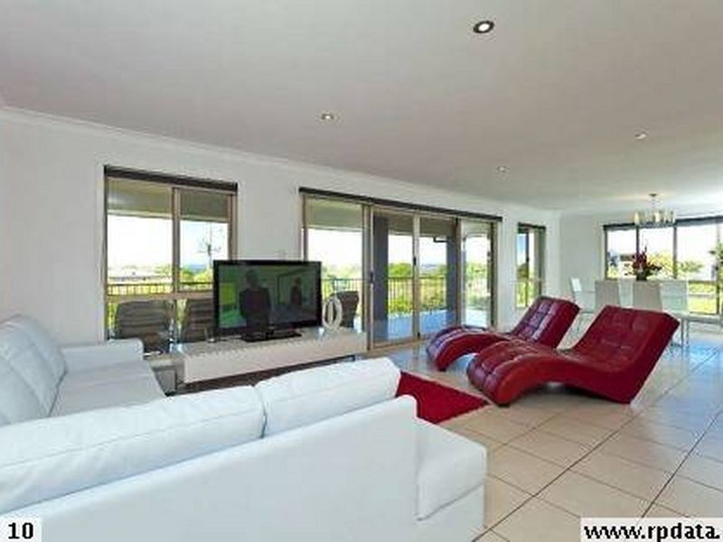 13 BRAEMAR COURT, Redland Bay QLD 4165