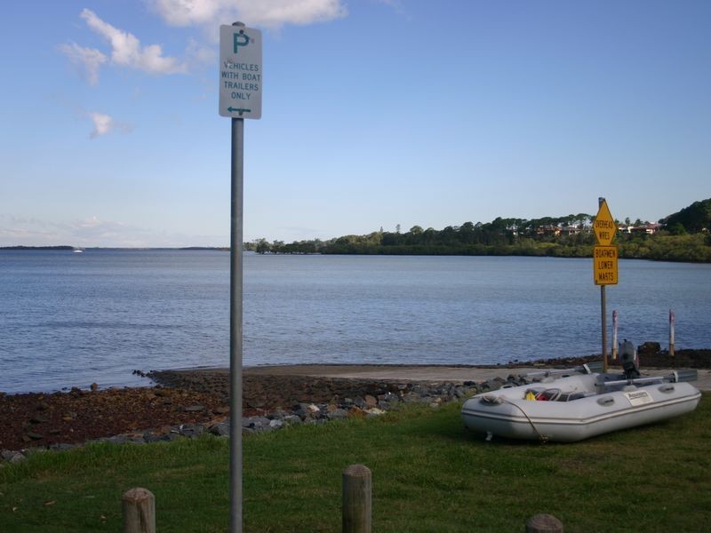 303 ESPLANANDE, Redland Bay QLD 4165