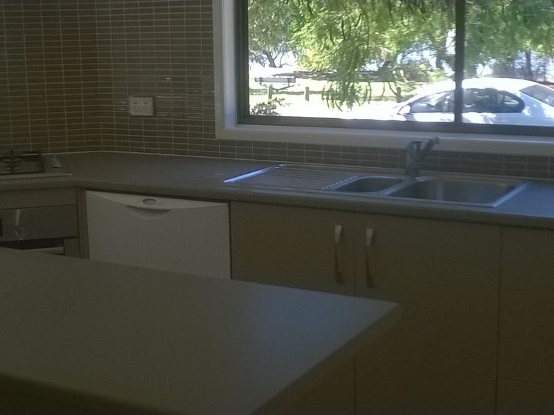 303 ESPLANANDE, Redland Bay QLD 4165