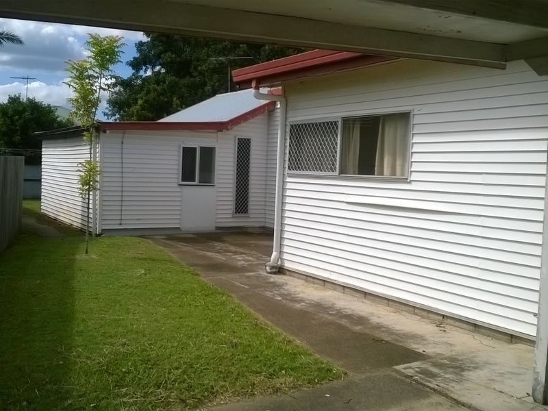 34 CLINTON STREET, Coopers Plains QLD 4108