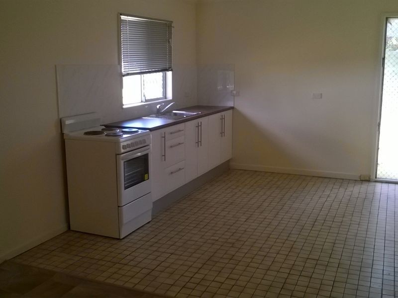 34 CLINTON STREET, Coopers Plains QLD 4108