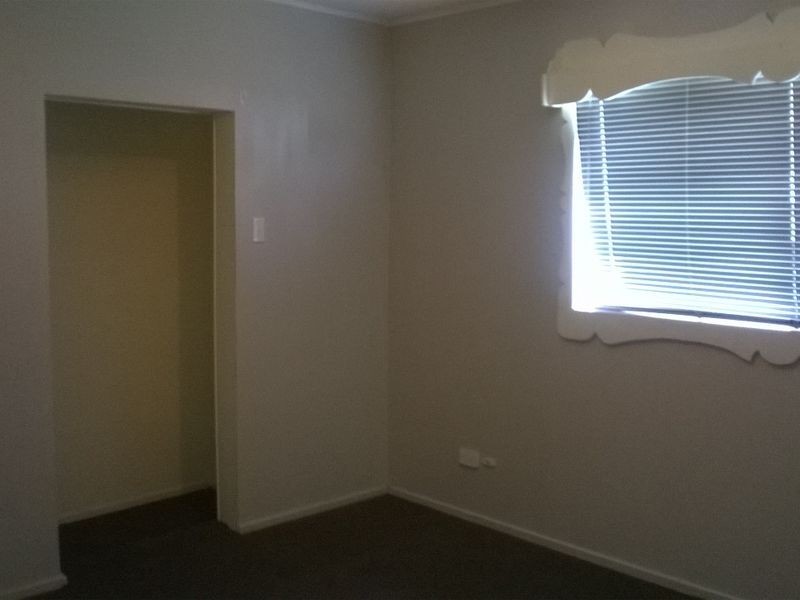 34 CLINTON STREET, Coopers Plains QLD 4108