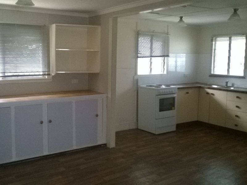 34 CLINTON STREET, Coopers Plains QLD 4108