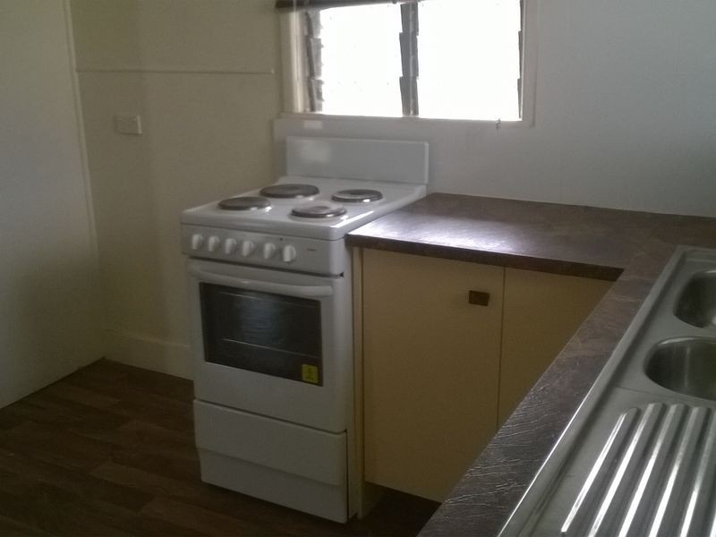 34 CLINTON STREET, Coopers Plains QLD 4108