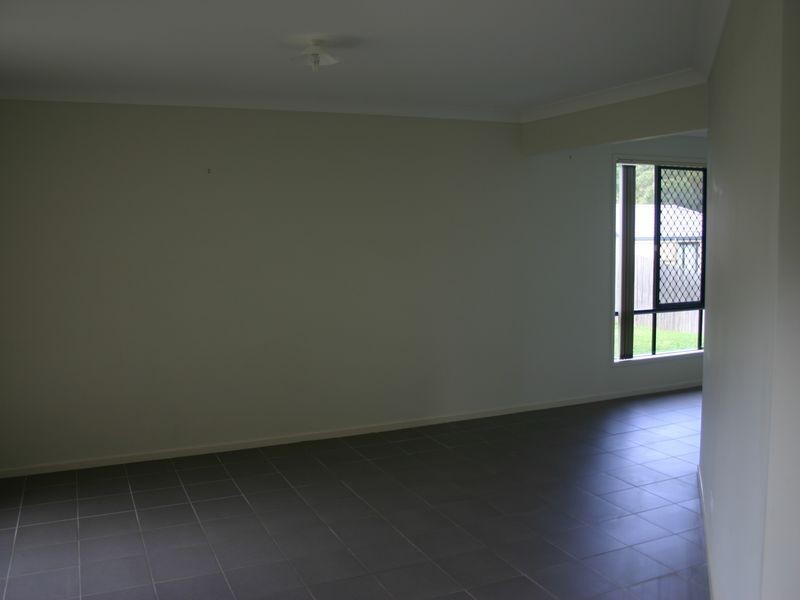 28 STANAWAY PLACE, Bellbowrie QLD 4070