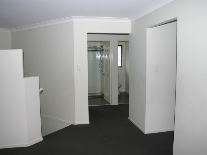 28 STANAWAY PLACE, Bellbowrie QLD 4070