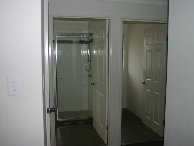 28 STANAWAY PLACE, Bellbowrie QLD 4070