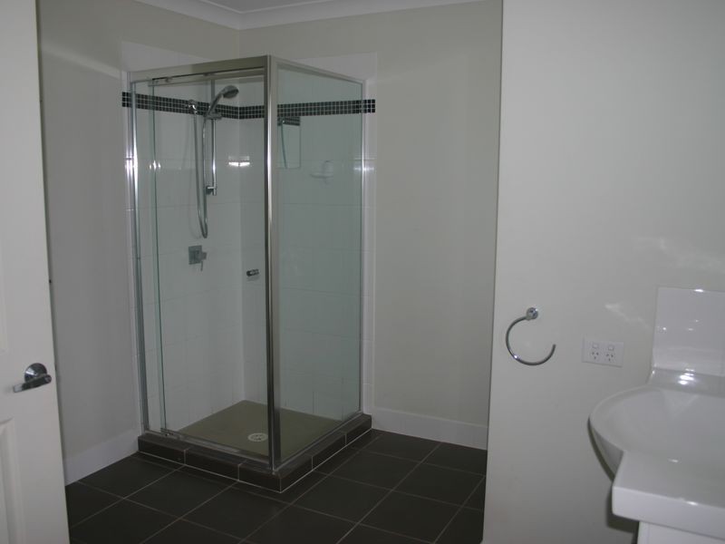 28 STANAWAY PLACE, Bellbowrie QLD 4070